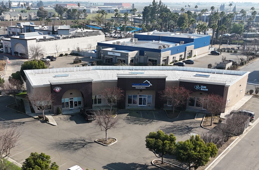 Primary Photo Of 4930 E Ashlan Ave, Fresno Storefront Retail Office For Sale