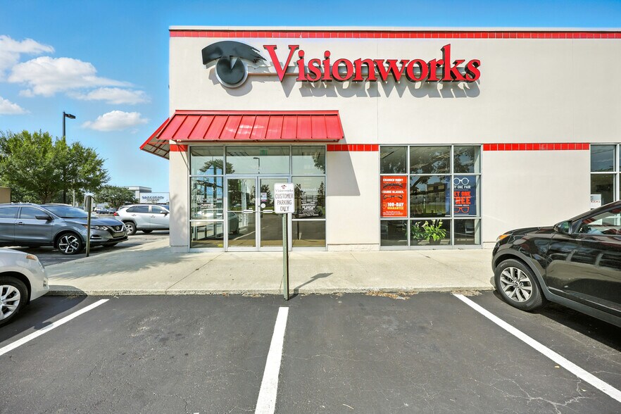 More Photos Of 9480 Arlington Expy, Jacksonville Freestanding For Sale