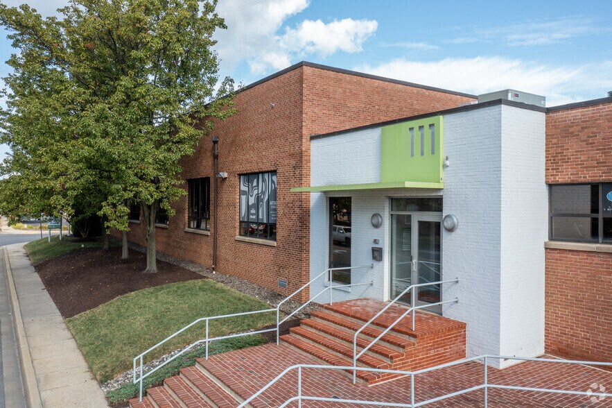 More Photos Of 111 Chinquapin Round Rd, Annapolis Flex For Lease