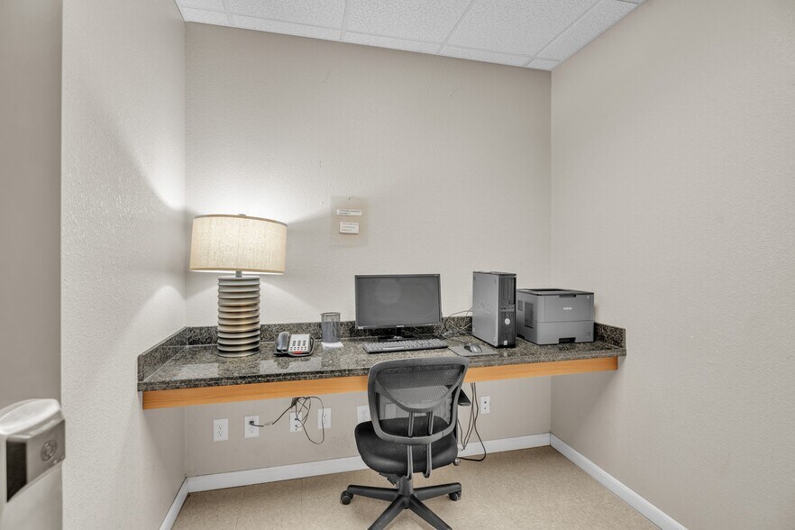 More Photos Of 4101 Parks Legado Rd, Odessa Hotel For Sale