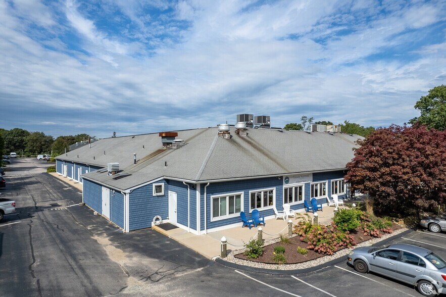More Photos Of 140 Point Judith Rd, Narragansett Storefront Retail Office For Sale
