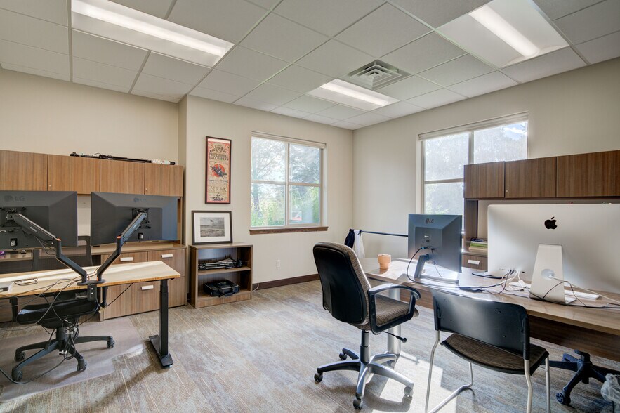 More Photos Of 351 Evergreen Dr, Bozeman Office For Sale