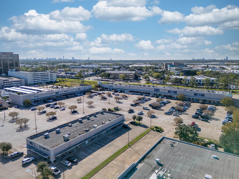 More Photos Of 13167 Northwest Fwy, Houston Unknown For Lease