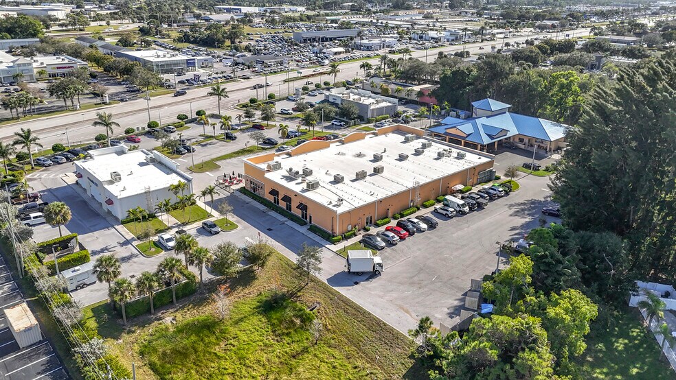 More Photos Of 2620-2644 SE Federal Hwy, Stuart Freestanding For Sale