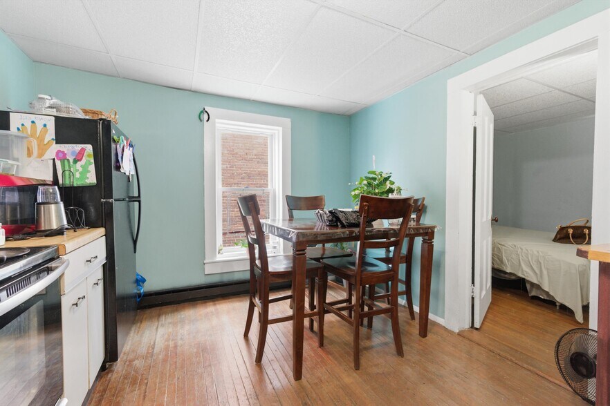 More Photos Of 198 N Main St, Salem Storefront Retail Residential For Sale