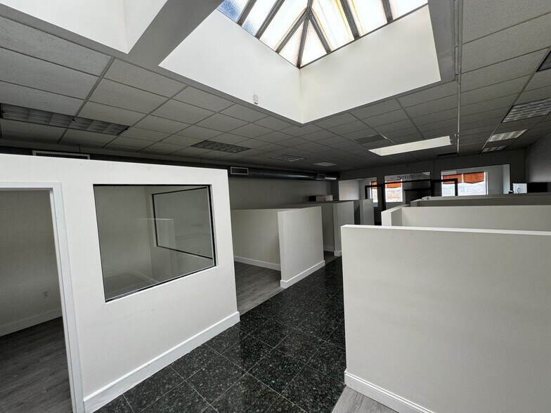 More Photos Of 3 Whale Sq, Brooklyn Warehouse For Lease