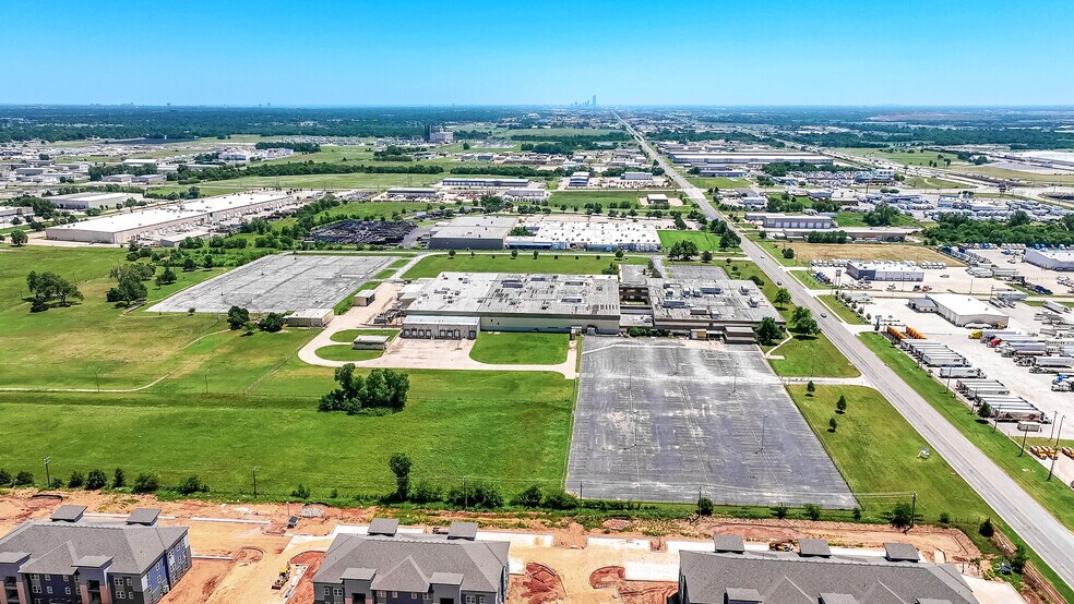 More Photos Of 10321 W Reno Ave, Oklahoma City Manufacturing For Lease