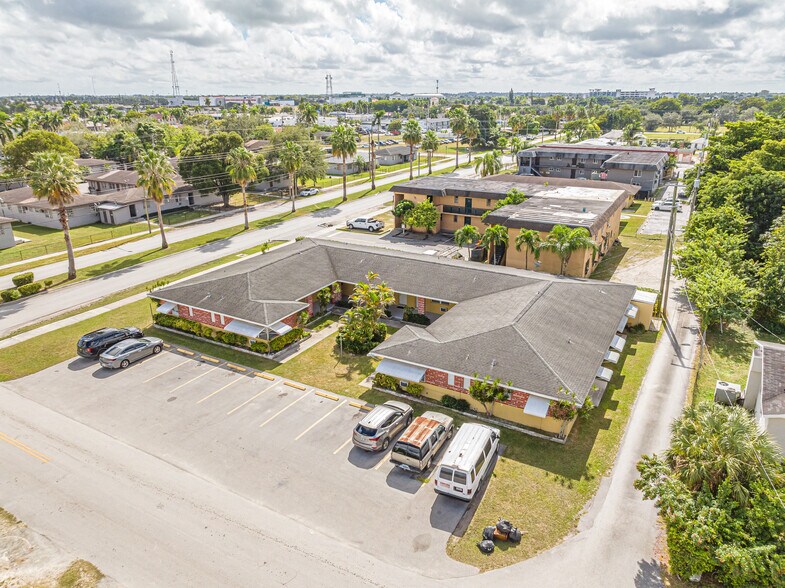 More Photos Of 112 NW 10th St, Homestead Apartments For Sale