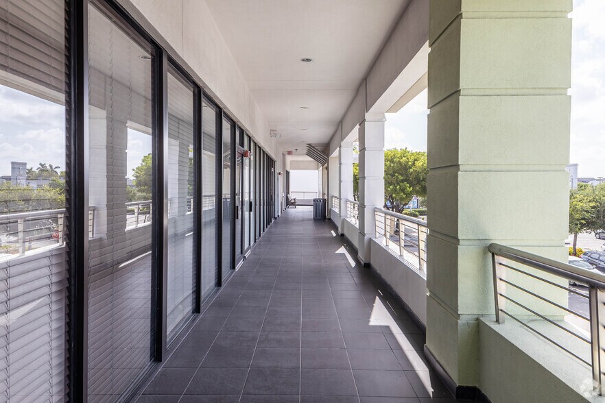 More Photos Of 4410 W 16th Ave, Hialeah Unknown For Lease