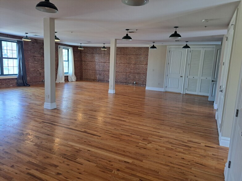 More Photos Of 520-528 Bay St, Staten Island Apartments For Lease