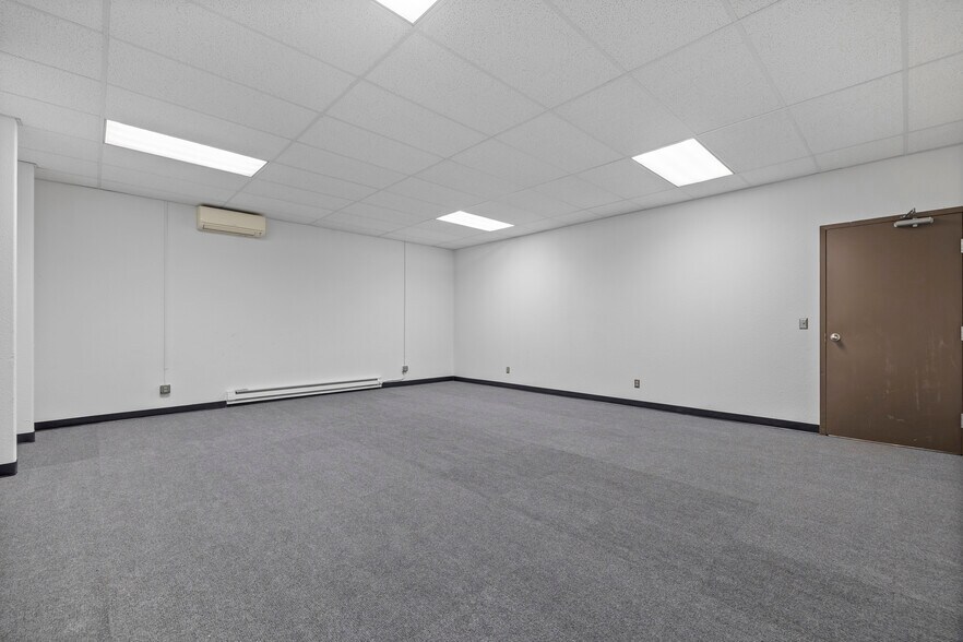 More Photos Of 3700 Canal Dr, Fort Collins Warehouse For Lease