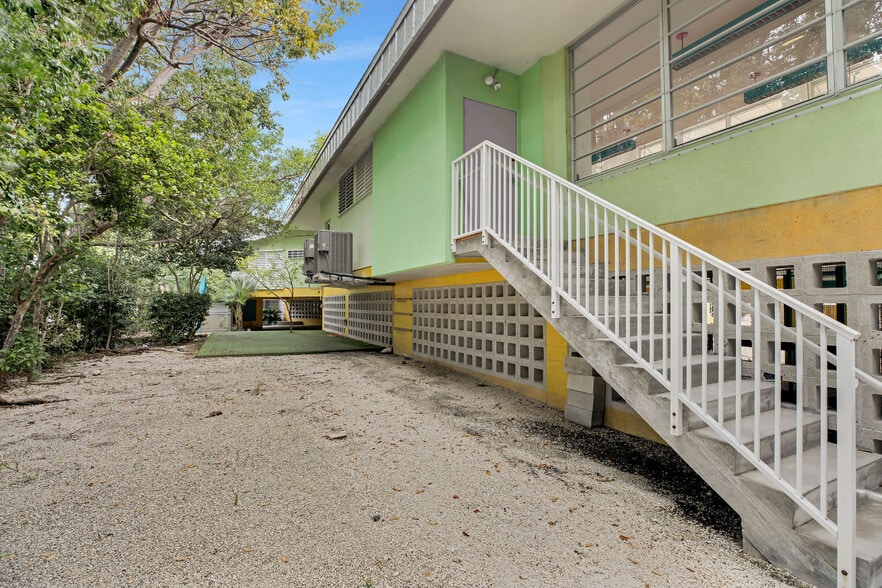 More Photos Of 92295 Old Hwy, Tavernier Schools For Sale