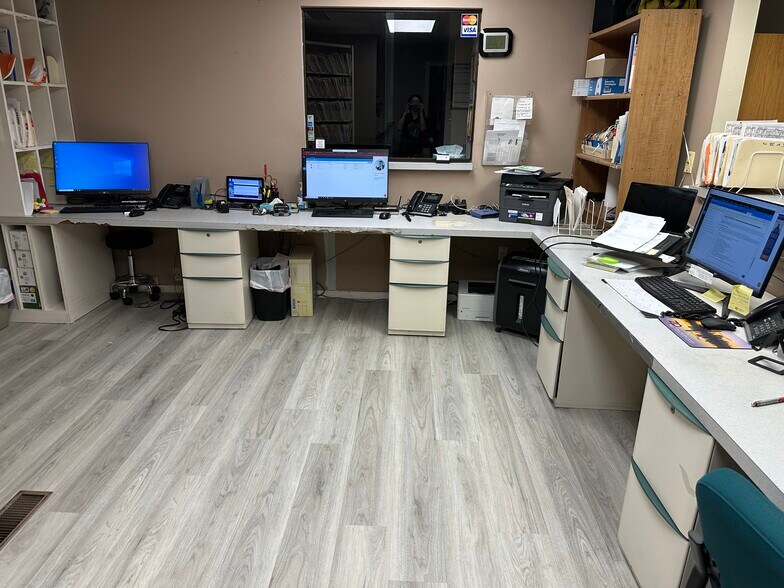 More Photos Of 356-358 Veterans Memorial Hwy, Commack Medical For Lease