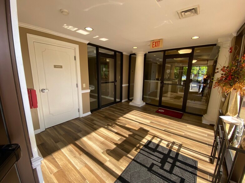 More Photos Of 100 Saint Ann St, Owensboro Office For Lease