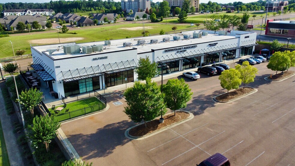 Primary Photo Of 705 Sisk Ave, Oxford Restaurant For Lease