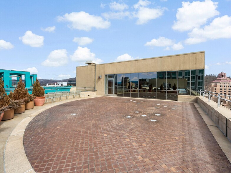 More Photos Of 1 N Pack Sq, Asheville Office For Lease