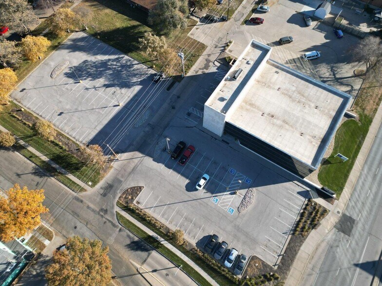 More Photos Of 2900 O St, Lincoln Office For Lease