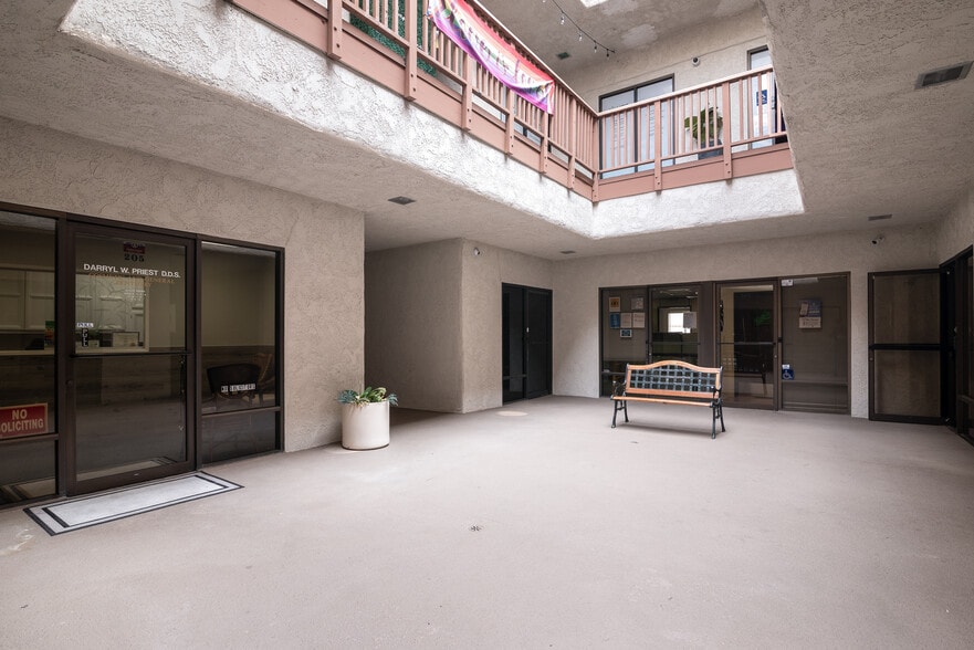 More Photos Of 501 W Channel Islands Blvd, Port Hueneme Loft Creative Space For Lease