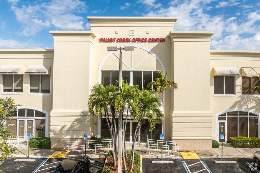 More Photos Of 1779 N University Dr, Pembroke Pines Office For Lease