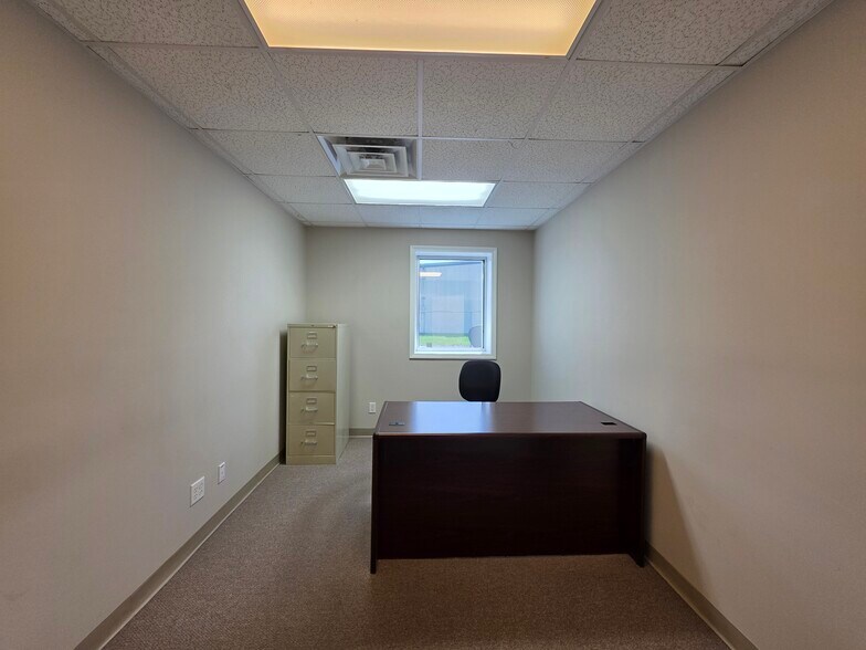 More Photos Of 93 Vickers Rd, Waycross Medical For Lease