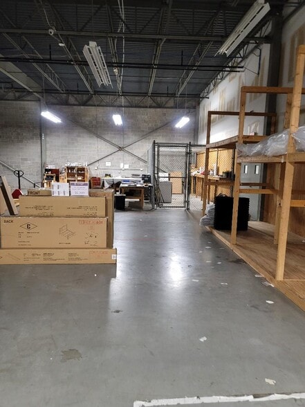 More Photos Of 124-A Beacon Dr, Winterville General Retail For Lease