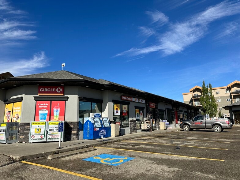 More Photos Of 9201 Lakeland Dr, Grande Prairie General Retail For Lease