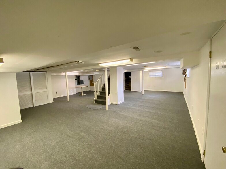 More Photos Of 402 S White Horse Pike, Audubon Office For Sale