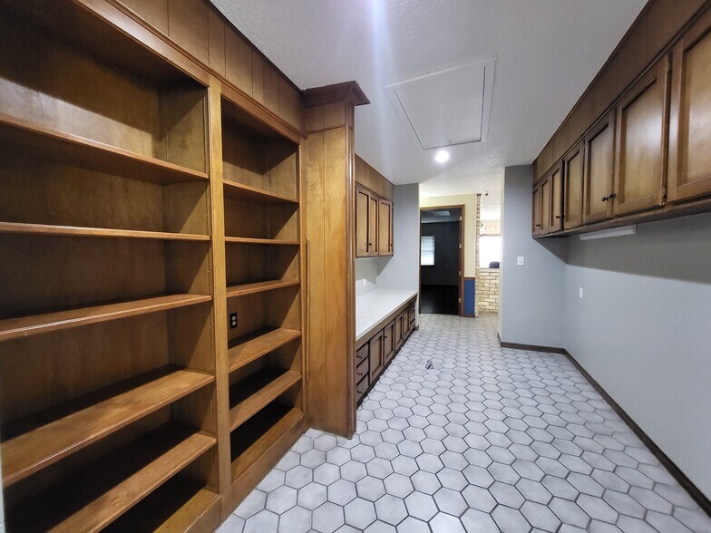 More Photos Of 20817 Sunshine Ln, Spring Office Residential For Lease