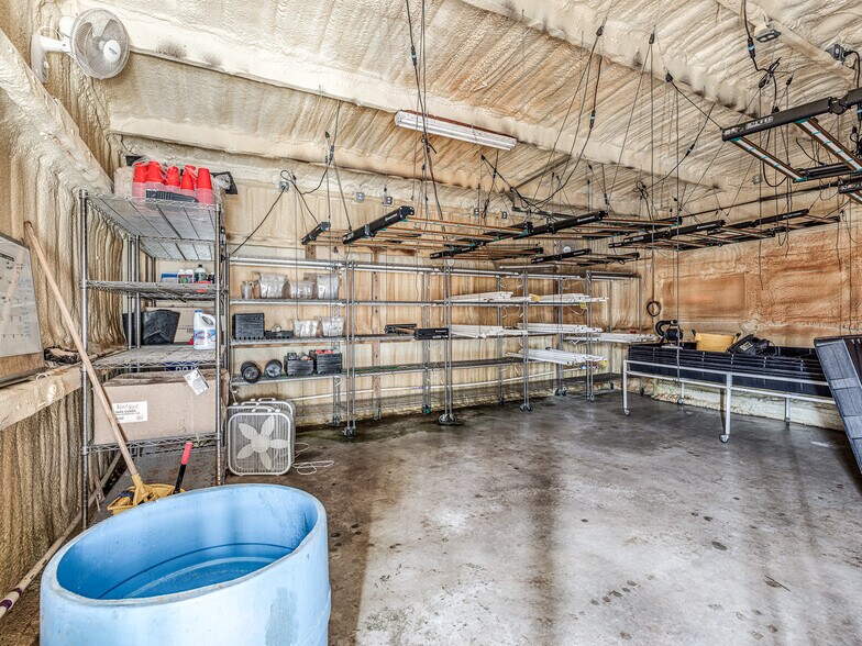 More Photos Of 980916 S Highway 18, Chandler Industrial For Sale