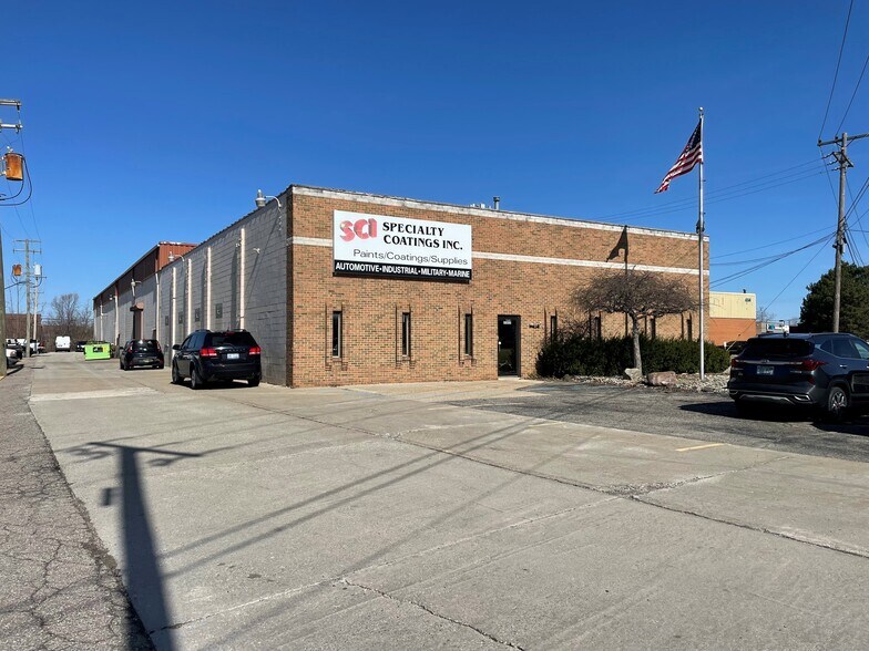 More Photos Of 33835 Kelly Rd, Fraser Manufacturing For Lease