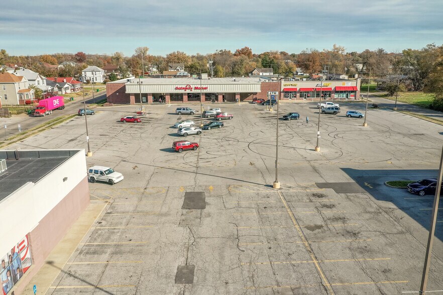 More Photos Of State St, East Saint Louis Unknown For Lease