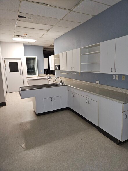 More Photos Of 6017-6025 E McKellips Rd, Mesa Unknown For Lease