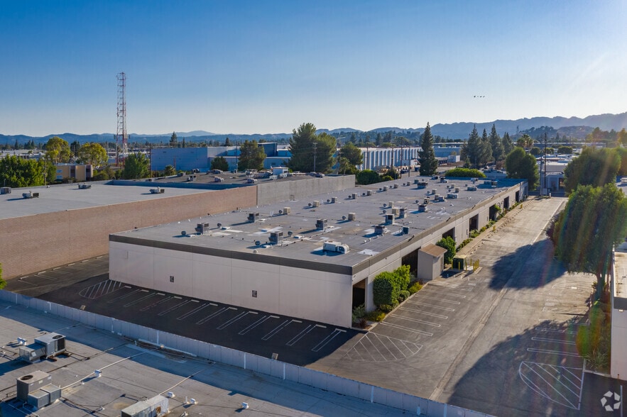 More Photos Of 9420 Lurline Ave, Chatsworth Unknown For Lease