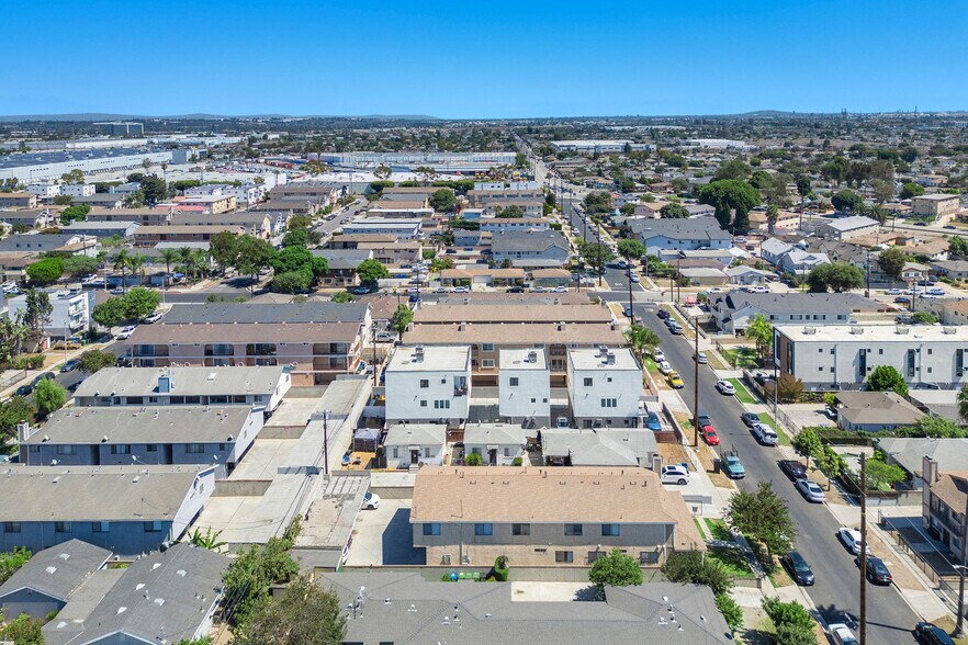 More Photos Of 1629 W 208th St, Torrance Apartments For Sale