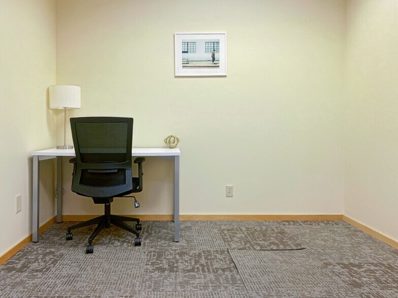 More Photos Of 1421 Guerneville Rd, Santa Rosa Coworking Space