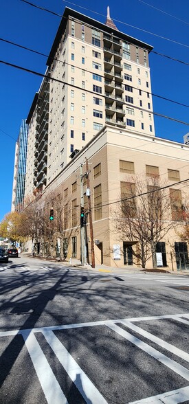 More Photos Of 565 Peachtree St NE, Atlanta Apartments For Lease