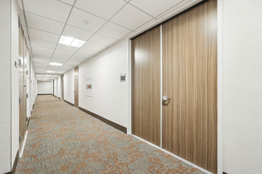 More Photos Of 2701 W Alameda Ave, Burbank Medical For Lease