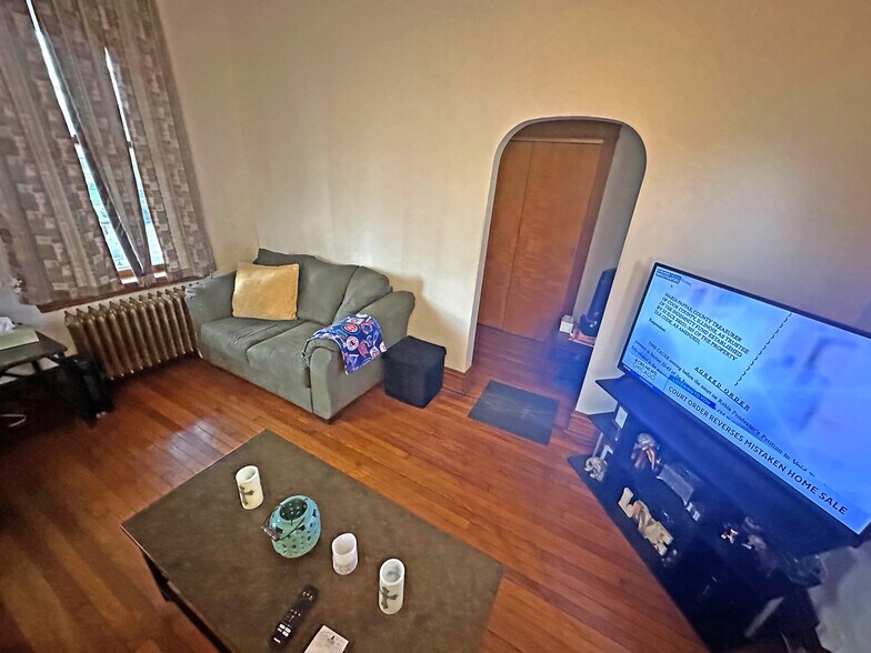 More Photos Of 13402 S Buffalo Ave, Chicago Apartments For Sale