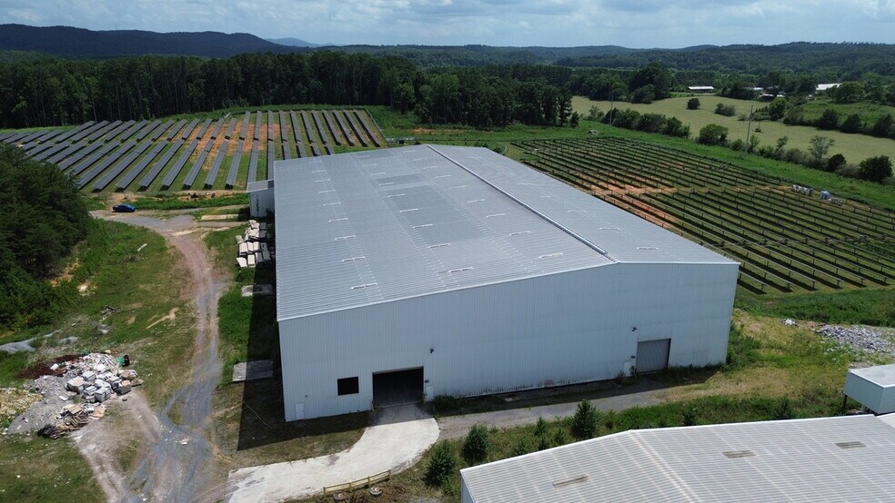 More Photos Of 318 Gordon St, Fairmount Industrial For Sale