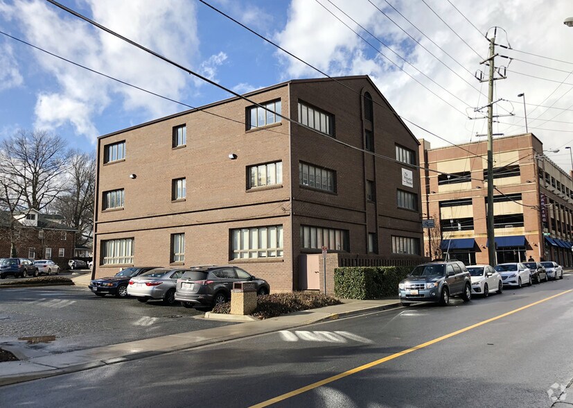 More Photos Of 4511 Knox Rd, College Park Office For Lease