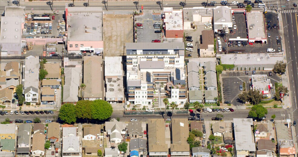 More Photos Of 1836-1852 Locust Ave, Long Beach Apartments For Lease