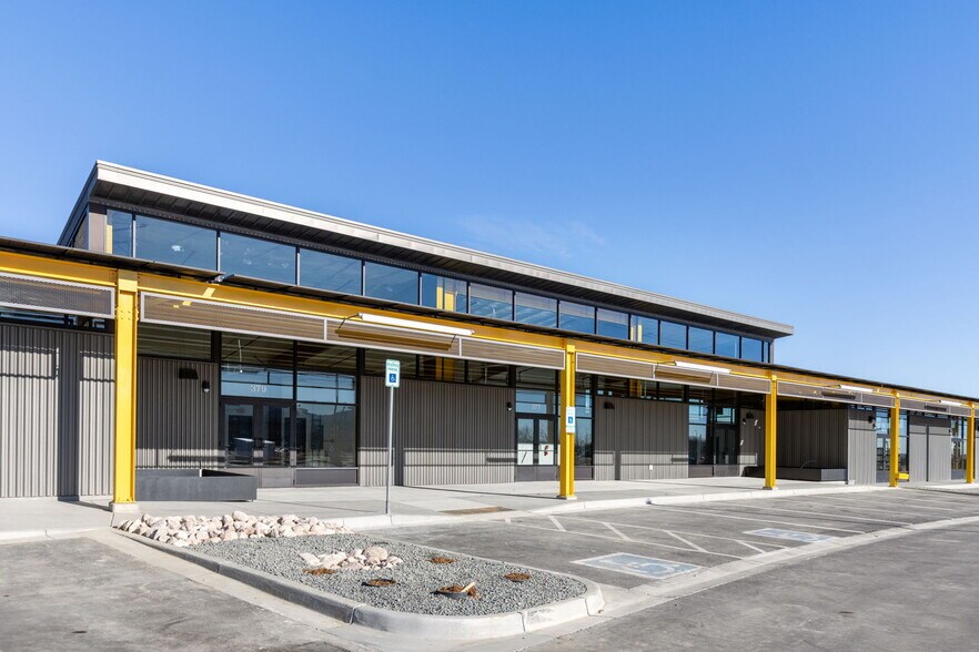 More Photos Of 301-357 W 65th St, Loveland Warehouse For Lease