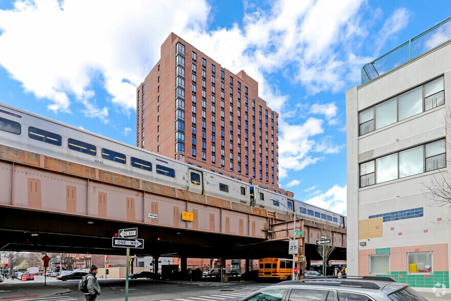 More Photos Of 1856 Park Ave, New York Apartments For Lease