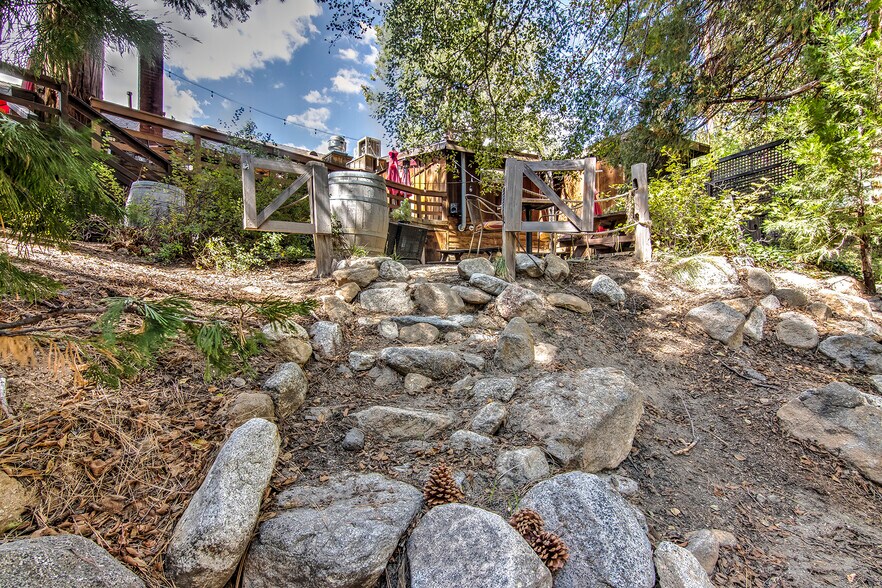 More Photos Of 54905 N Circle Dr, Idyllwild-Pine Cove Restaurant For Lease
