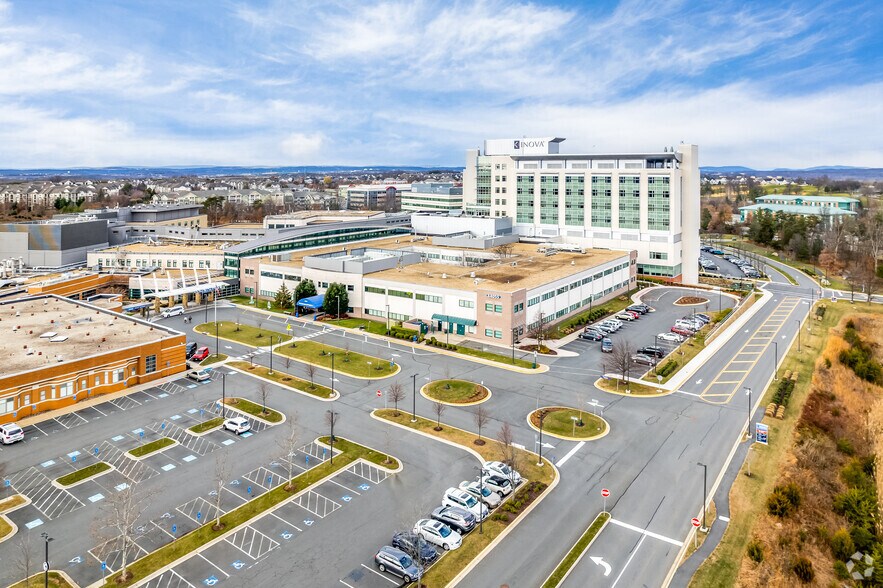 More Photos Of 44055 Riverside Pky, Leesburg Medical For Lease