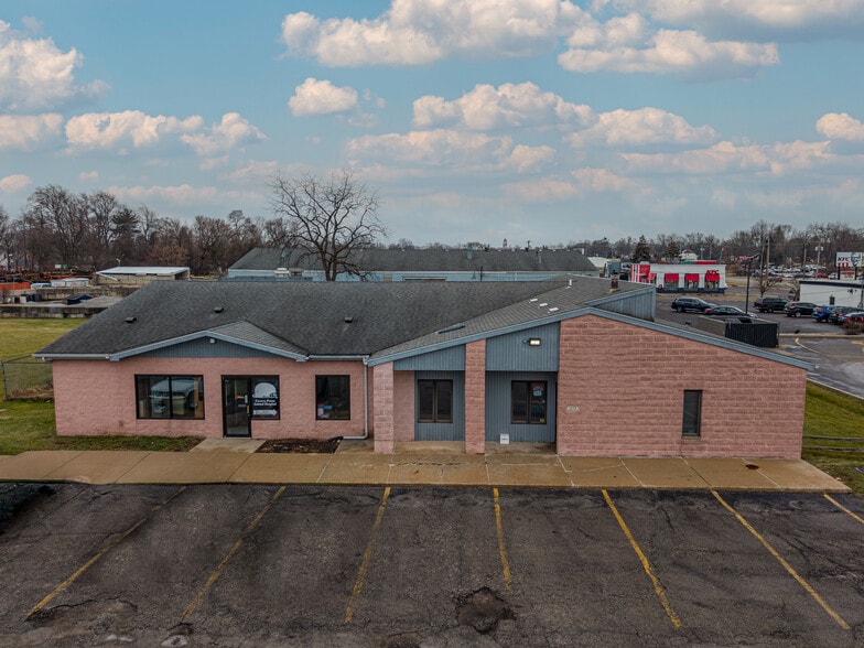 Primary Photo Of 1138 N Main St, Crown Point Office For Sale