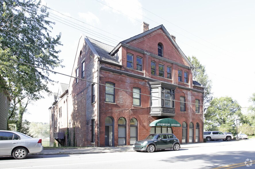 More Photos Of 2943 Riverside Dr, Cincinnati Office For Lease