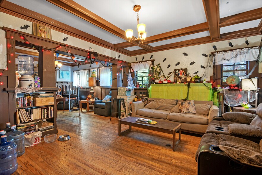 More Photos Of 1917 New Jersey St, Los Angeles Multifamily For Sale