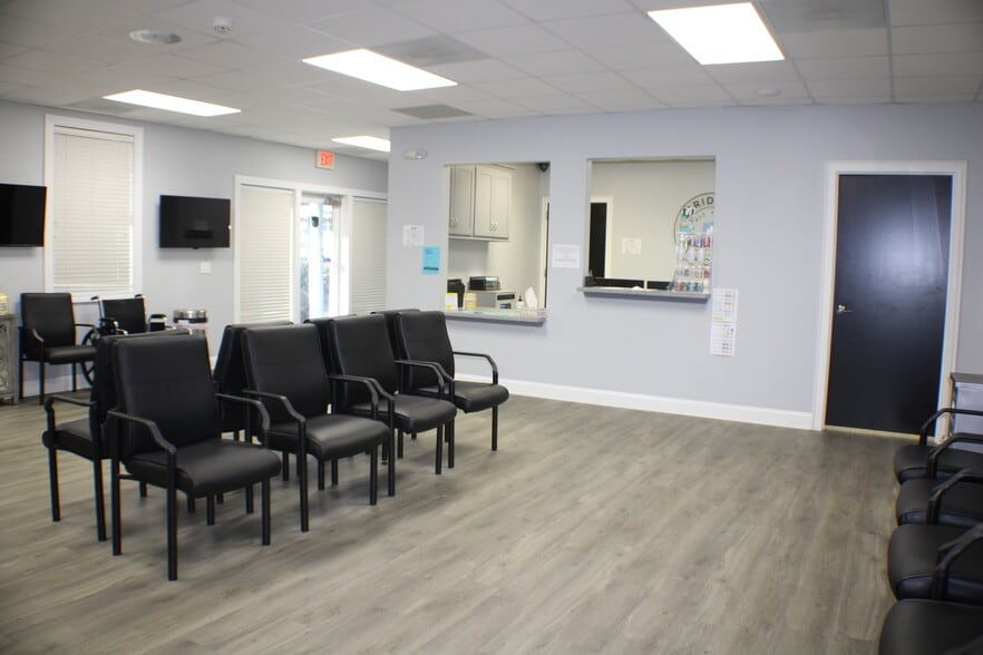 More Photos Of 1930 Charlie Hall Blvd, Charleston Medical For Lease