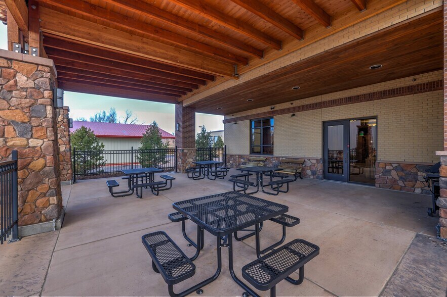 More Photos Of 5110 Edison Ave, Colorado Springs Office For Lease